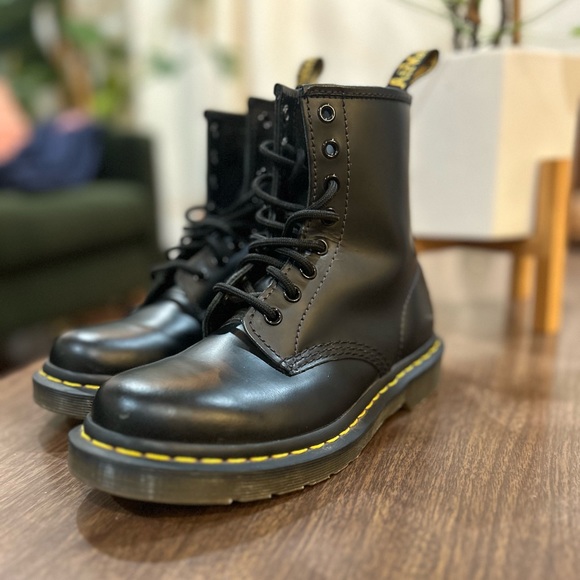DR MARTENS -1460 SMOOTH LEATHER LACE UP BOOTS BLACK/SMOOTH - Picture 9 of 10